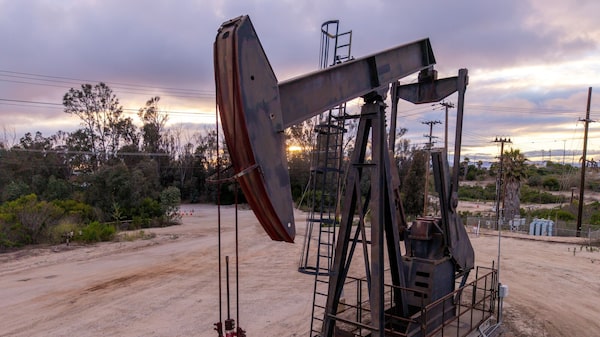 El petróleo se dispara hasta casi US$95 ante ofensiva de EE.UU. contra la economía de Irán El petróleo se dispara hasta casi US$95 ante ofensiva de EE.UU. contra la economía de Irán