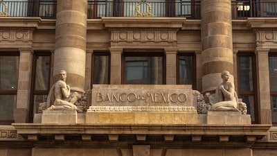 Banxico mantiene tasa de interés en 6,50% mientras inflación converge cerca del objetivo Banxico mantiene tasa de interés en 6,50% mientras inflación converge cerca del objetivo