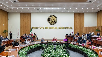 La renuncia de Taddei hunde al Instituto Electoral de México en una crisis de confianza y debilidad La renuncia de Taddei hunde al Instituto Electoral de México en una crisis de confianza y debilidad