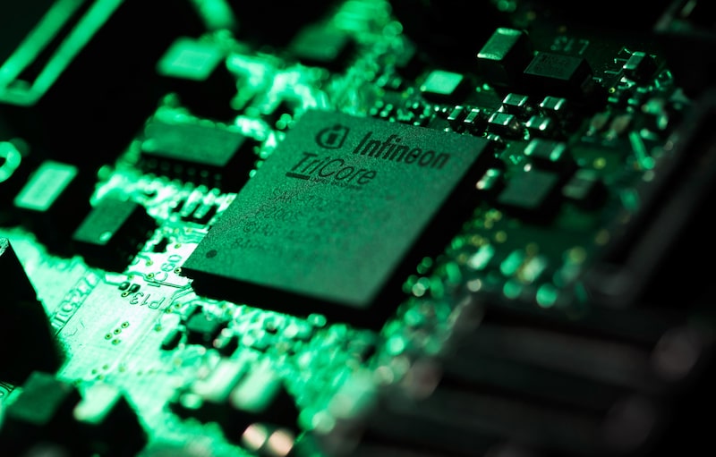 Un semiconductor fabricado por Infineon Technologies AG Un semiconductor fabricado por Infineon Technologies AG