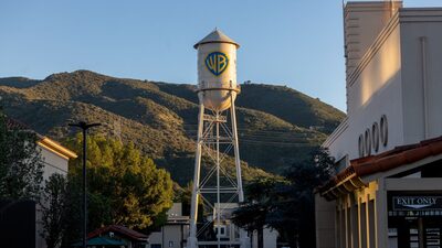 Netflix faz oferta pela Warner Bros. em segunda rodada de negociações, dizem fontes Netflix faz oferta pela Warner Bros. em segunda rodada de negociações, dizem fontes