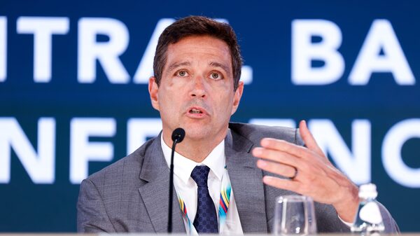 Campos Neto: juro longo dos EUA seguirá sob pressão se não houver corte de gasto  Campos Neto: juro longo dos EUA seguirá sob pressão se não houver corte de gasto