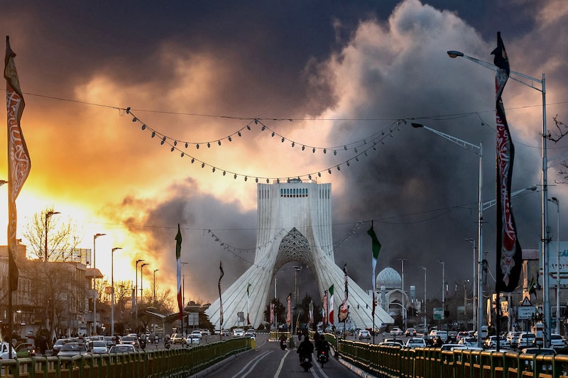 Conflito entre Estados Unidos, Israel e Irã se espalha por países na região e chega ao sexto dia com preocupações crescentes sobre o fornecimento de petróleo Conflito entre Estados Unidos, Israel e Irã se espalha por países na região e chega ao sexto dia com preocupações crescentes sobre o fornecimento de petróleo