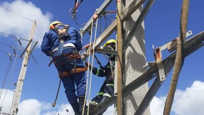 Más de la mitad de Cuba sin energía, tras desconexión de la principal termoeléctrica Más de la mitad de Cuba sin energía, tras desconexión de la principal termoeléctrica
