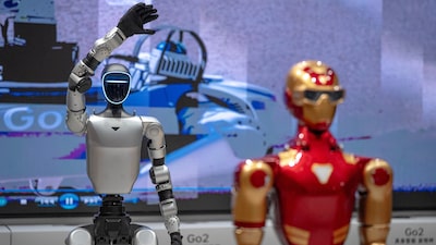 Las ambiciones de Xi en materia de IA chocan con el frágil mercado laboral chino Las ambiciones de Xi en materia de IA chocan con el frágil mercado laboral chino