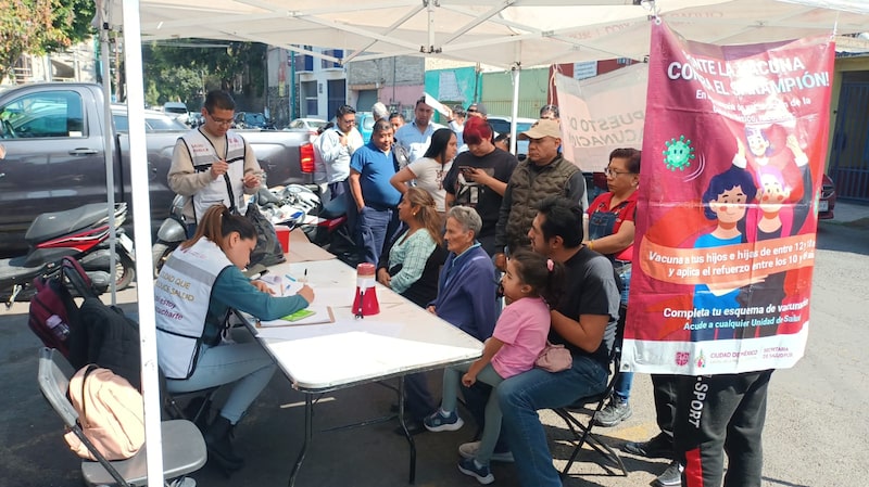 Módulo de vacunación de sarampión en Ciudad de México. Módulo de vacunación de sarampión en Ciudad de México.