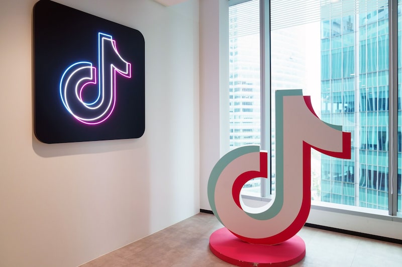 Un cartel de TikTok en Singapur, el viernes 4 de agosto de 2023. Fotógrafo: Ore Huiying/Bloomberg Un cartel de TikTok en Singapur, el viernes 4 de agosto de 2023. Fotógrafo: Ore Huiying/Bloomberg