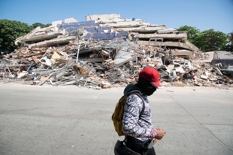 Un edificio destruido tras los terremotos del 24 de junio en Los Corales, Venezuela. Fotógrafo: Bloomberg. Un edificio destruido tras los terremotos del 24 de junio en Los Corales, Venezuela. Fotógrafo: Bloomberg.