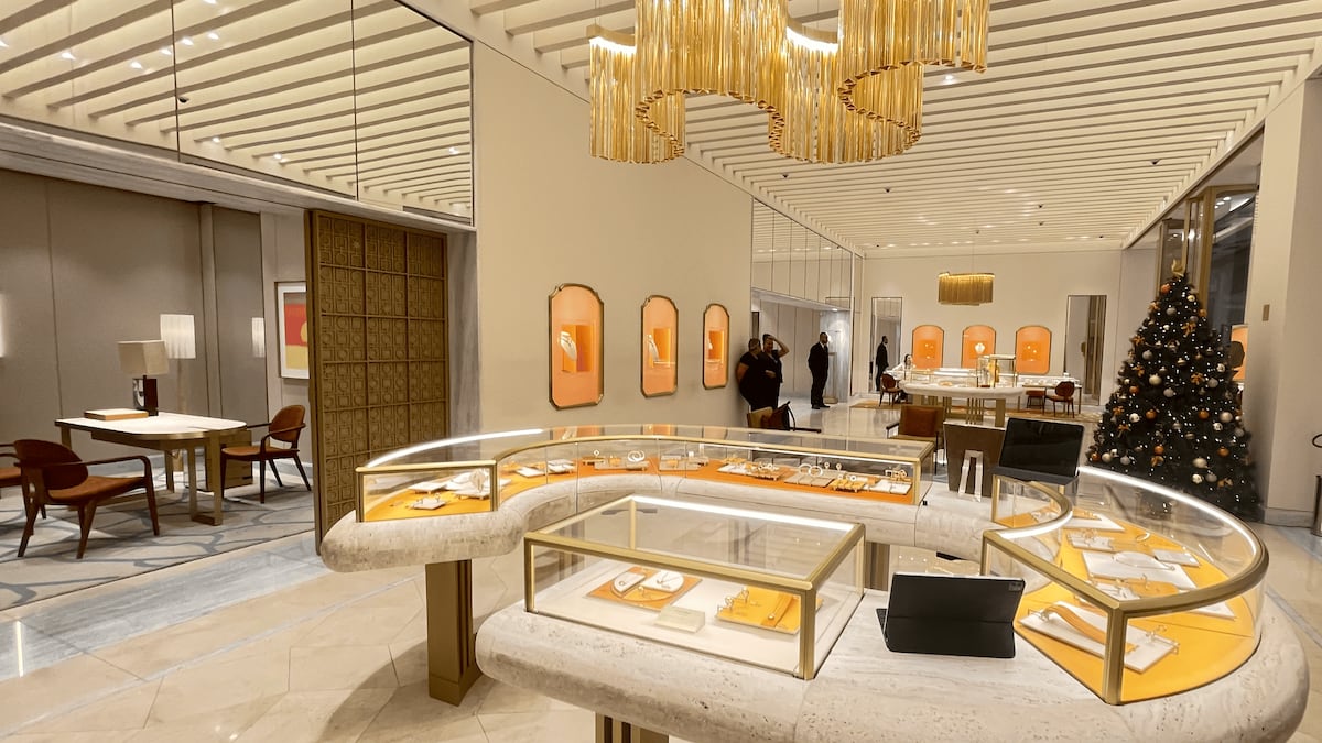 Natal do luxo: presentes entre os mais desejados nos shoppings da alta renda de SP