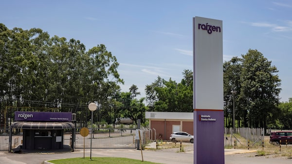 Raízen está perto de vender refinaria e postos na Argentina à Mercuria, dizem fontes Raízen está perto de vender refinaria e postos na Argentina à Mercuria, dizem fontes