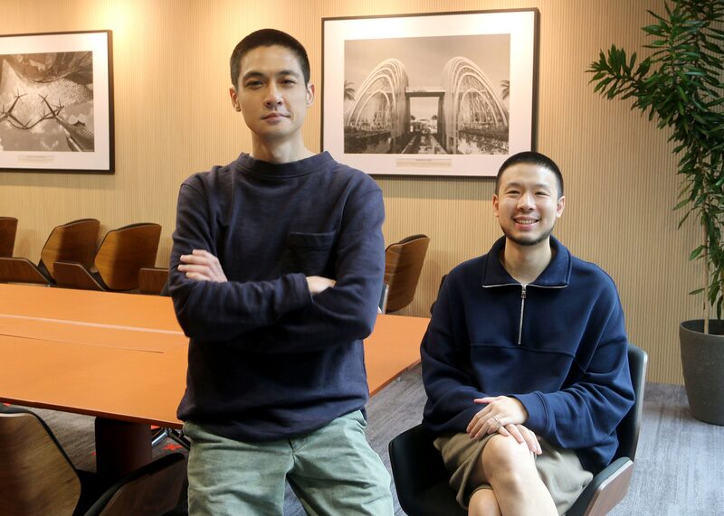 Elroy Cheo, à esquerda, com Kiat Lim: Clube para entusiastas cripto Elroy Cheo, à esquerda, com Kiat Lim: Clube para entusiastas cripto