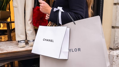 La familia dueña de Chanel podría renunciar a pagos ante crisis de la industria del lujo La familia dueña de Chanel podría renunciar a pagos ante crisis de la industria del lujo