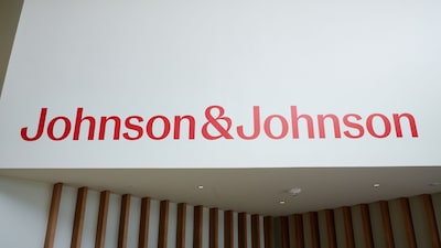 Johnson & Johnson se inclina por escindir su negocio de ortopedia tras otro trimestre débil Johnson & Johnson se inclina por escindir su negocio de ortopedia tras otro trimestre débil