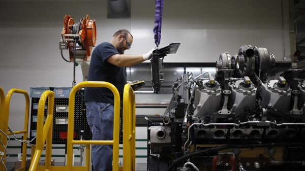 Actividad empresarial de EE.UU. cae por cuarto mes consecutivo Actividad empresarial de EE.UU. cae por cuarto mes consecutivo