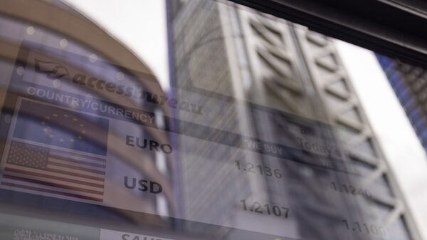 Volatilidad de divisas borra US$34.000 millones de ganancias de las empresas Volatilidad de divisas borra US$34.000 millones de ganancias de las empresas