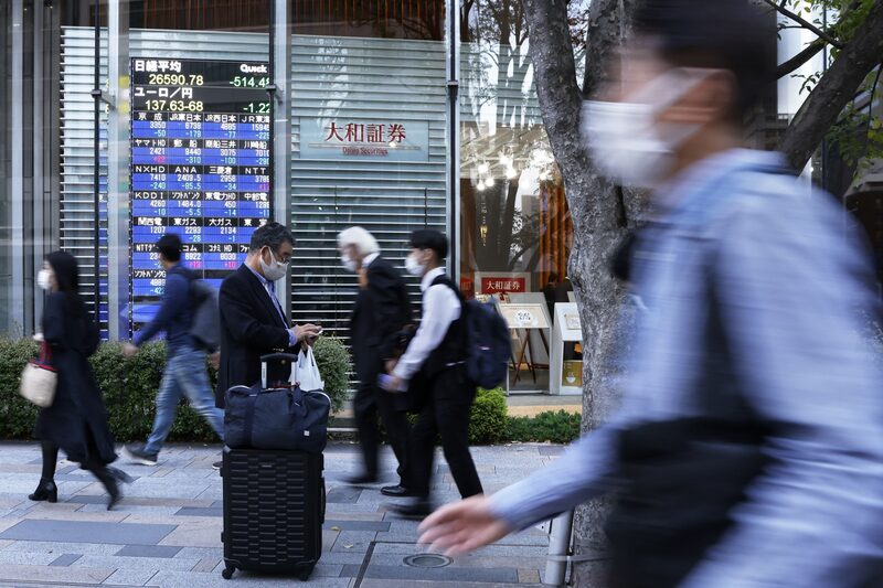 Carteles de Daiwa Securities Co., una unidad de Daiwa Securities Group Inc. en el exterior de la sede de la empresa en Tokio, Japón, el lunes 25 de abril de 2022. Fotógrafo: Kiyoshi Ota/Bloomberg Carteles de Daiwa Securities Co., una unidad de Daiwa Securities Group Inc. en el exterior de la sede de la empresa en Tokio, Japón, el lunes 25 de abril de 2022. Fotógrafo: Kiyoshi Ota/Bloomberg