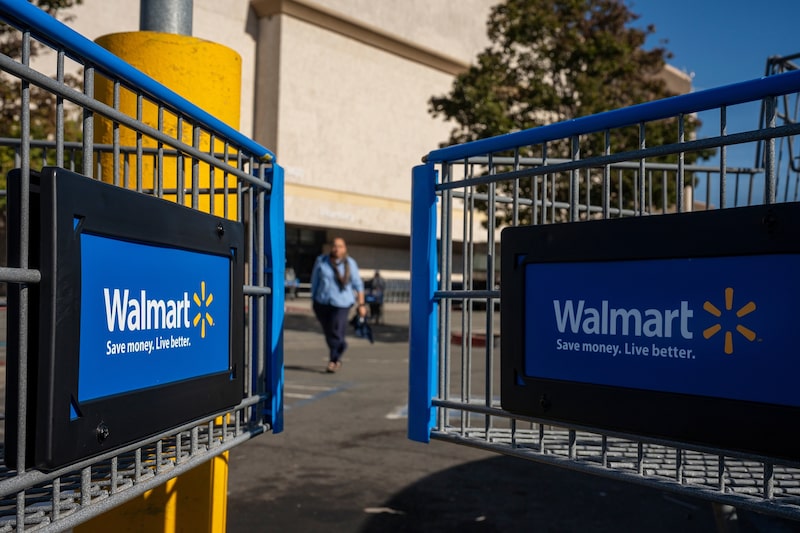 "Ocurrirá en mayo", dijo el director financiero de Walmart sobre las subidas de precios. "Ocurrirá en mayo", dijo el director financiero de Walmart sobre las subidas de precios.