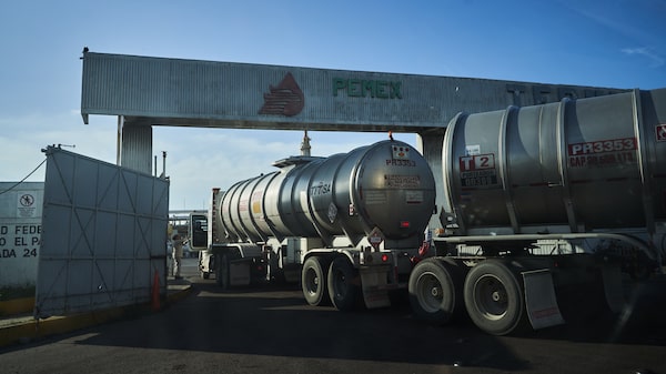 México importa más gasolina de la que produce, incluso con esfuerzos de Pemex México importa más gasolina de la que produce, incluso con esfuerzos de Pemex