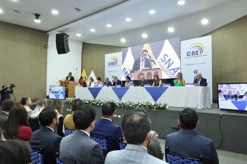 Consejo Nacional Electoral de Ecuador, CNE. Consejo Nacional Electoral de Ecuador, CNE.