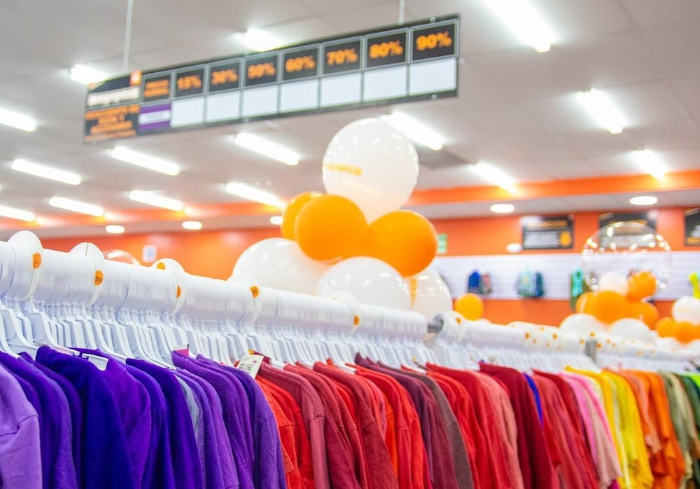 Una tienda de Megapaca, el mayor importador y minorista de ropa de segunda mano en Centroamérica. Una tienda de Megapaca, el mayor importador y minorista de ropa de segunda mano en Centroamérica.