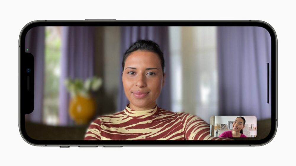 Modo retrato durante una videollamada FaceTime.Fuente: Apple Inc. Modo retrato durante una videollamada FaceTime.Fuente: Apple Inc.