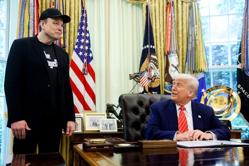 El presidente de Estados Unidos, Donald Trump, y Elon Musk durante una conferencia de prensa en la Oficina Oval de la Casa Blanca en Washington, DC, el 30 de mayo. Fotógrafo: Francis Chung/Bloomberg El presidente de Estados Unidos, Donald Trump, y Elon Musk durante una conferencia de prensa en la Oficina Oval de la Casa Blanca en Washington, DC, el 30 de mayo. Fotógrafo: Francis Chung/Bloomberg