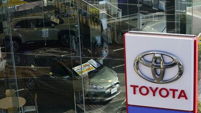 Toyota mantém liderança global com sinais de recuperação no Japão. E quer mais Toyota mantém liderança global com sinais de recuperação no Japão. E quer mais
