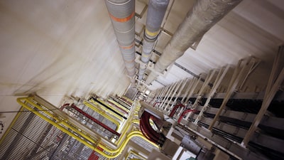 La guerra de Irán afectó la producción de Chevron y afectó sus ingresos trimestrales La guerra de Irán afectó la producción de Chevron y afectó sus ingresos trimestrales