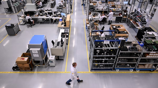 Pedidos industriales de Alemania aumentan más de lo previsto por los economistas Pedidos industriales de Alemania aumentan más de lo previsto por los economistas