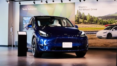 Uber vai se juntar à Tesla para entrar no mercado de táxis do Japão Uber vai se juntar à Tesla para entrar no mercado de táxis do Japão