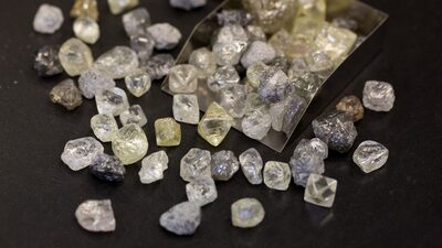 Déficit na oferta de diamantes russos pode ser vantajoso para o Zimbábue Déficit na oferta de diamantes russos pode ser vantajoso para o Zimbábue