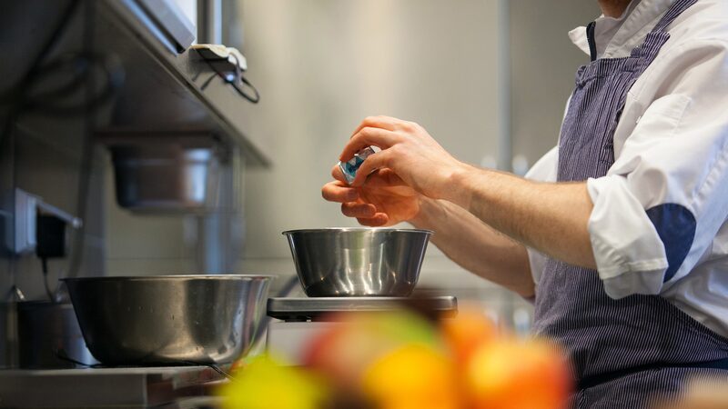 Dono do Mêntore Bank compra 50% da Nutrinor e mira R$ 1 bi em refeições corporativas Dono do Mêntore Bank compra 50% da Nutrinor e mira R$ 1 bi em refeições corporativas