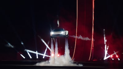 Tesla Roadster: quando o carro voador seria lançado no mercado e por que ele não poderá circular livremente Tesla Roadster: quando o carro voador seria lançado no mercado e por que ele não poderá circular livremente