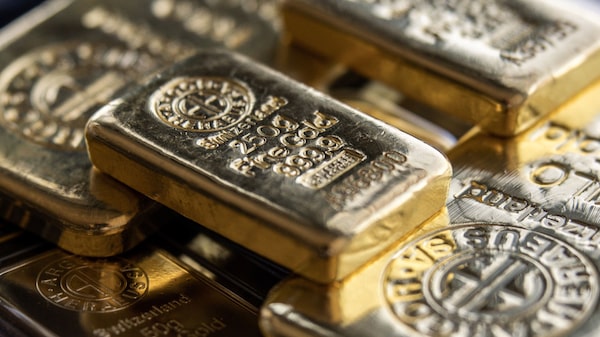 El oro cae ante expectativas de que la Fed seguirá aumentando las tasas El oro cae ante expectativas de que la Fed seguirá aumentando las tasas