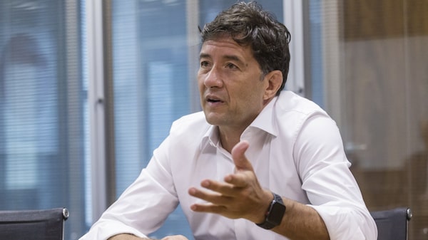 Schonfeld planeja abrir escritório no Brasil liderado por André Laport, dizem fontes Schonfeld planeja abrir escritório no Brasil liderado por André Laport, dizem fontes