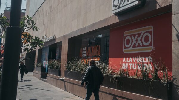 Nubank acerta parceria com Oxxo e amplia alcance com 22 mil lojas no México Nubank acerta parceria com Oxxo e amplia alcance com 22 mil lojas no México