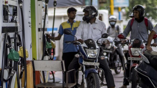Las ventas de diésel y gasolina en la India se reducen, lo que agrava la situación del petróleo Las ventas de diésel y gasolina en la India se reducen, lo que agrava la situación del petróleo
