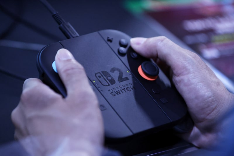 Una persona manipula un control de videojuego.
Fotógrafo: Kiyoshi Ota/Bloomberg Una persona manipula un control de videojuego.
Fotógrafo: Kiyoshi Ota/Bloomberg