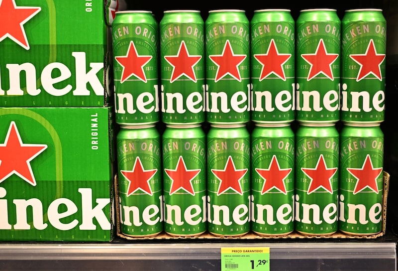 Latas de cerveza Heineken a la venta en una tienda de Lisboa, Portugal, el viernes 11 de abril de 2025. Latas de cerveza Heineken a la venta en una tienda de Lisboa, Portugal, el viernes 11 de abril de 2025.