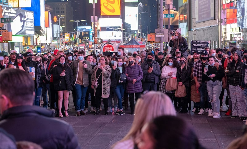 De Blasio disse que 1,7 milhão de residentes já receberam suas doses de reforço De Blasio disse que 1,7 milhão de residentes já receberam suas doses de reforço