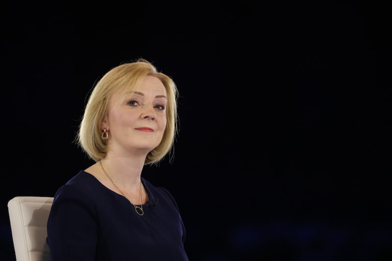Liz Truss irá suceder Boris Johnson a partir desta terça-feira (6) Liz Truss irá suceder Boris Johnson a partir desta terça-feira (6)