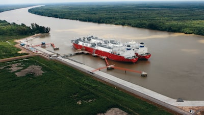 Enarsa se corre de la importación de GNL: los dos gigantes que se disputan el negocio Enarsa se corre de la importación de GNL: los dos gigantes que se disputan el negocio