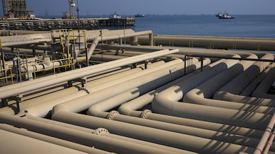 Producción de petróleo en Medio Oriente podría tener que detenerse si Ormuz mantiene pausa Producción de petróleo en Medio Oriente podría tener que detenerse si Ormuz mantiene pausa