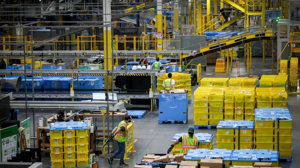 Amazon destrona a Walmart como la mayor empresa del mundo por ingresos Amazon destrona a Walmart como la mayor empresa del mundo por ingresos