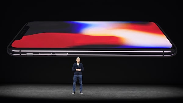 Apple mantiene sus planes para un iPhone centrado en el cristal por los 20 años del dispositivo Apple mantiene sus planes para un iPhone centrado en el cristal por los 20 años del dispositivo