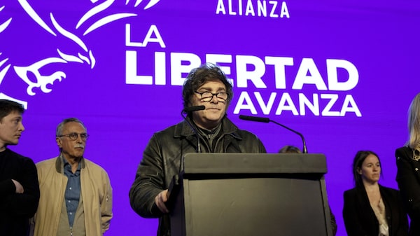 Milei promete ‘profunda autocrítica’ após derrota por ampla margem em Buenos Aires Milei promete ‘profunda autocrítica’ após derrota por ampla margem em Buenos Aires