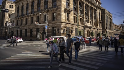 Banxico recorta a 0,3% el pronóstico de crecimiento para 2025 tras tropiezo de la economía Banxico recorta a 0,3% el pronóstico de crecimiento para 2025 tras tropiezo de la economía