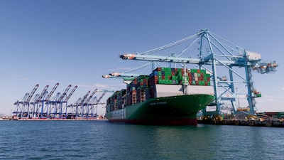 El déficit comercial de EE.UU. se reduce al nivel más bajo desde 2009 El déficit comercial de EE.UU. se reduce al nivel más bajo desde 2009