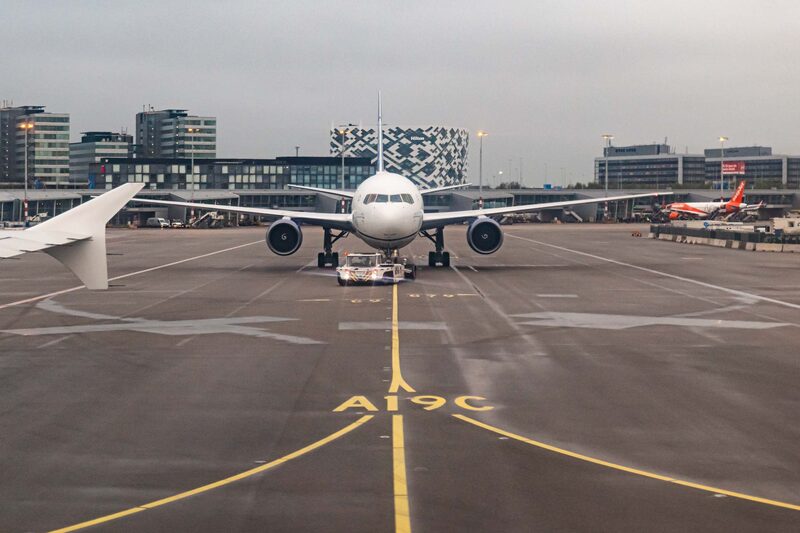 Los incidentes y las muertes han sido muy pocas en conjunto, si bien los porblemas parecen continuar para el sector de transporte aéreo de pasajeros. Los incidentes y las muertes han sido muy pocas en conjunto, si bien los porblemas parecen continuar para el sector de transporte aéreo de pasajeros.