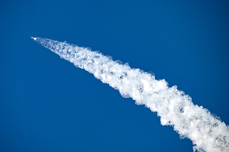 Empresa pretende captar até US$ 75 bilhões em uma oferta que a avaliaria em US$ 1,8 trilhão (Foto: Ronaldo Schemidt/AFP/Getty Images) Empresa pretende captar até US$ 75 bilhões em uma oferta que a avaliaria em US$ 1,8 trilhão (Foto: Ronaldo Schemidt/AFP/Getty Images)